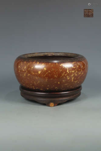 A XUANDE MARK BRONZE CENSER GILDED WITH GOLD