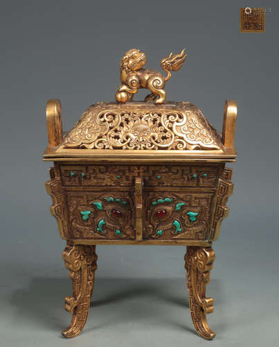 A GILT BRONZE CARVED DRAGON PATTERN CENSER