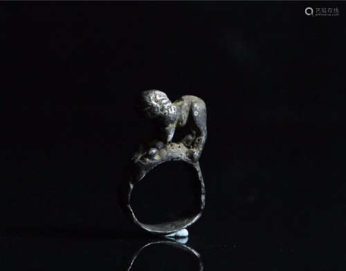 A SILVER BEAST RING