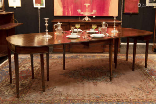 Goede achttiende eeuwse Engelse Georgian tafel in acajou met twee 