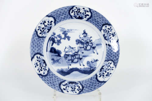 Vroeg-achttiende eeuwse Chinese Kang Hsi-schaal in gemerkt porselein met een blauwwit [...]