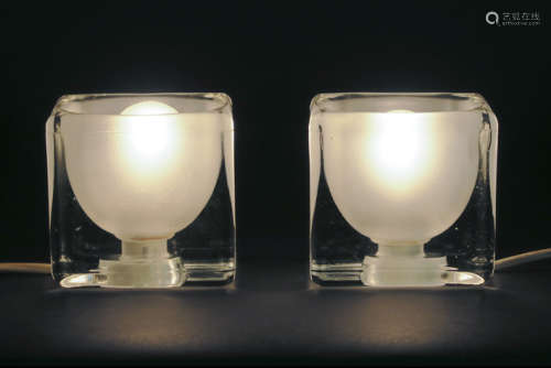 PUTZLER paar kubusvormige sixties' lampjes in glas gemerkt - - pair of sixties' [...]