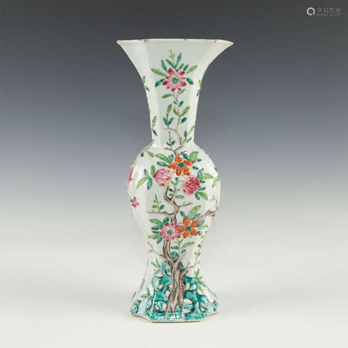 CHINESE EXPORT FLORAL VASE