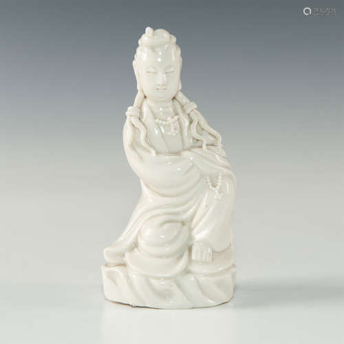 SMALL BLANC DE CHINE PORCELAIN GUANYIN FIGURE