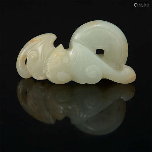 CHINESE HAND-CARVED JADE TOGGLE WITH BAT