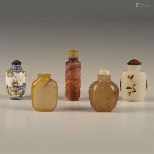 GROUP OF FIVE ANTIQUE CHINESE SNUFF BOTTLES