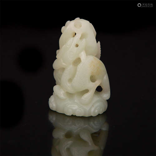 CHINESE CARVED JADE FINIAL