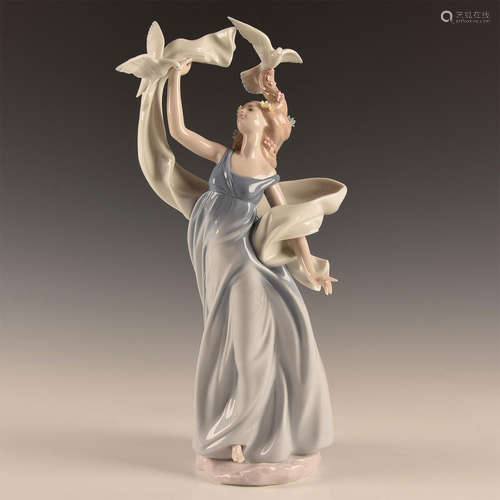 LLADRO FIGURINE NEW HORIZONS