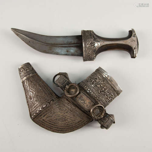 PERSIAN JANBIYA DAGGER WITH SILVER DECORATED SHEATH