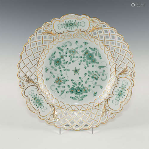 LARGE ORNATE RETICULATED MEISSEN GILT AND GREEN DISH