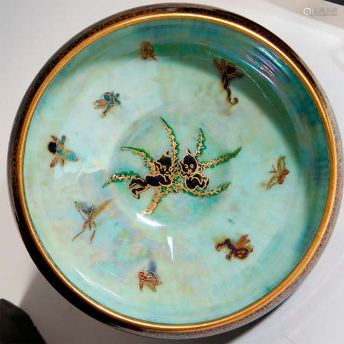 WEDGWOOD FAIRYLAND LUSTRE BOWL OF FAIRIES ON MUSHROOMS