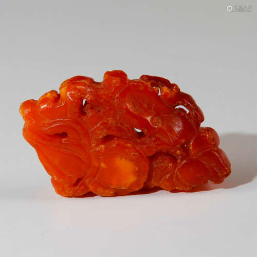 CHINESE BUTTERSCOTCH AMBER, POSSIBLY LIAO DYNASTY