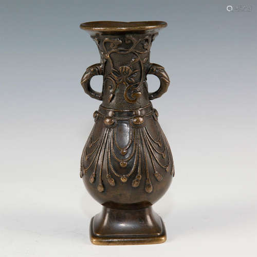 CHINESE ARCHAISTIC ORIENTAL BRONZE VASE