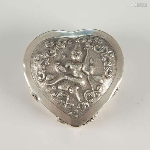 SOUTHEAST ASIAN SILVER HEART SHAPE BOX