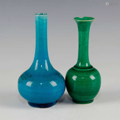 TWO MONOCHROME CHINESE BLUE AND GREEN MINIATURE PORCELAIN VASES