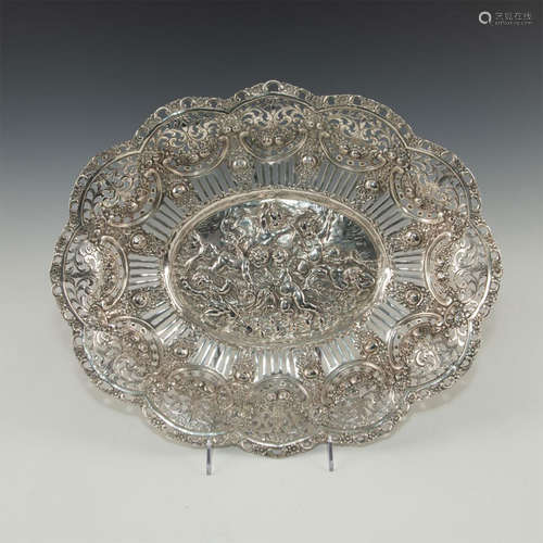 800 SILVER GERMAN OVAL RETICULATED REPOUSSE ORNAMENTAL PRESENTATION CHARGER