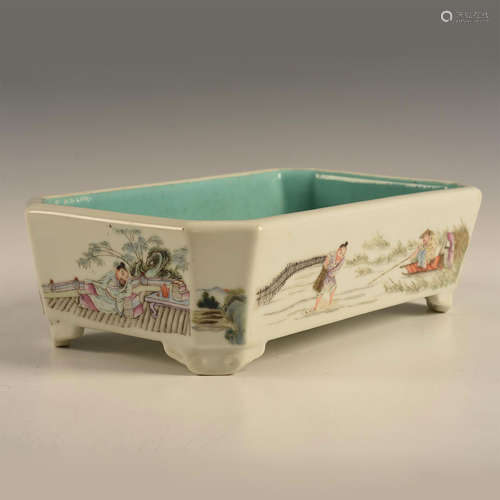 CHINESE PORCELAIN FOOTED DECORATED BONSAI DISH