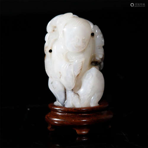 WHITE JADE FIGURAL GROUP WITH WOODEN BASE