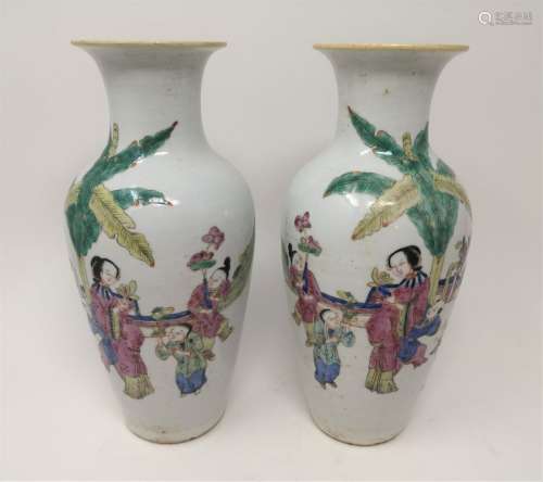 A PAIR OF FAMILLE RORE PORCELAIN VASES