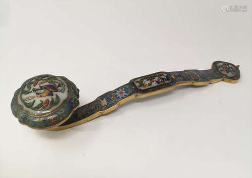 A RUYI SCEPTER, GILT BRONZE AND PRECIOUS STONES