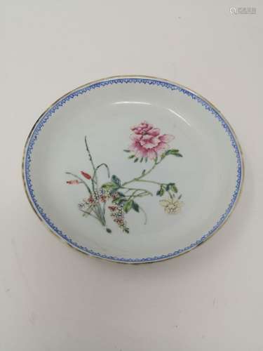 A FAMILLE ROSE PORCELAIN PLATE, “JIN YU ZHEN CANG” MARK