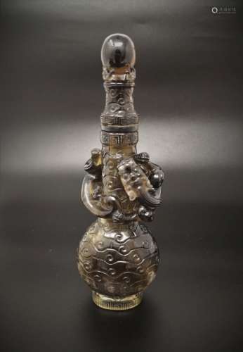 A BOTTLE WITH LID, CRYSTAL ROCK, DRAGON ORNAMENT