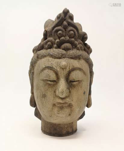 A FINELY CARVED WOOD HEAD FROM A GUAN-YIN  STATUE