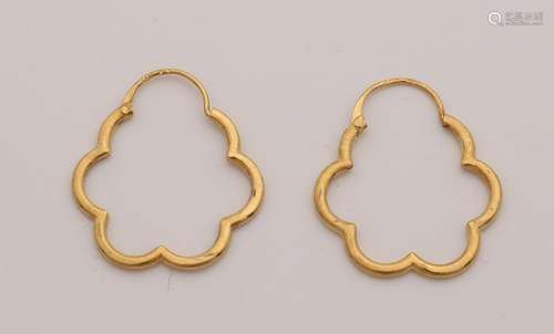 Yellow gold creoles, 585/000, in a flower shape. ø 19