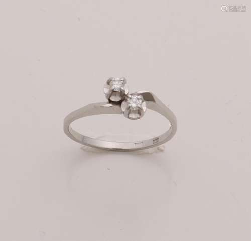 White gold ring, 585/000, with diamond. Ring stroke