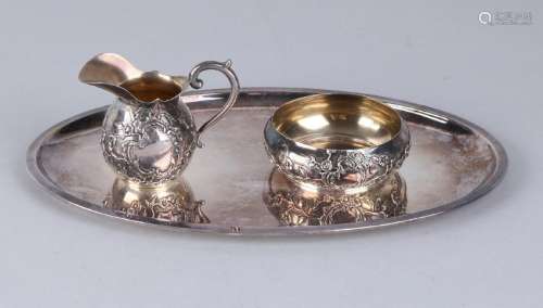 Silver cream set on tablet, 800/000, oval tablet with