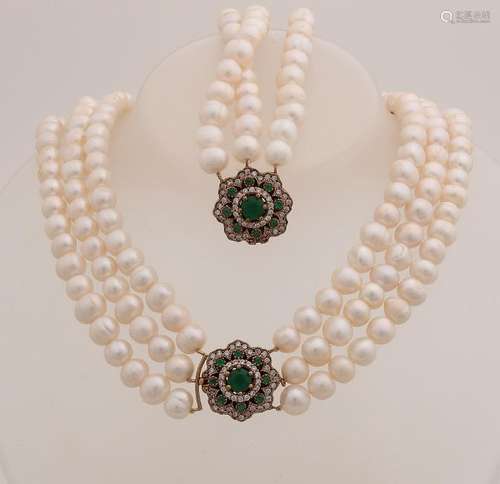 Necklace and bracelet with 3 rows of freshwater pearls,