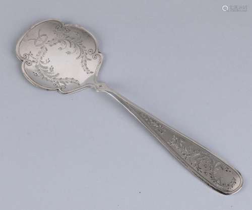 Silver petit-four shovel, 833/000, with contoured