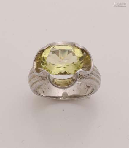 Silver ring, 925/000, with an oval faceted lemon