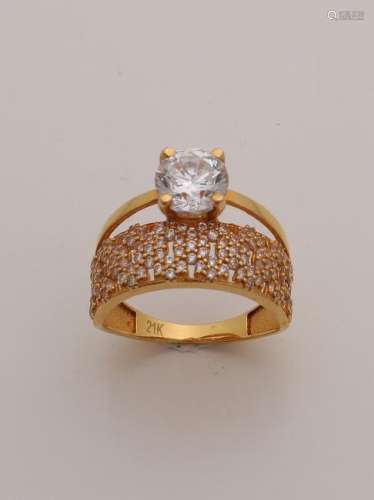 Yellow gold ring, 875/000, with a double band set with