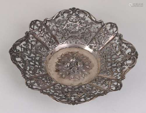 Silver bowl, 835/000, square contoured openwork with