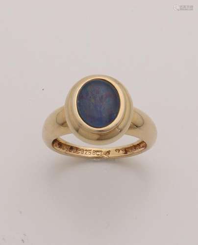 Gold on silver ring, 925/000, with a blue opal. ø 60