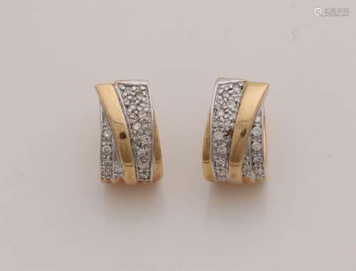 Yellow gold bangers, 585/000, with diamond. earrings