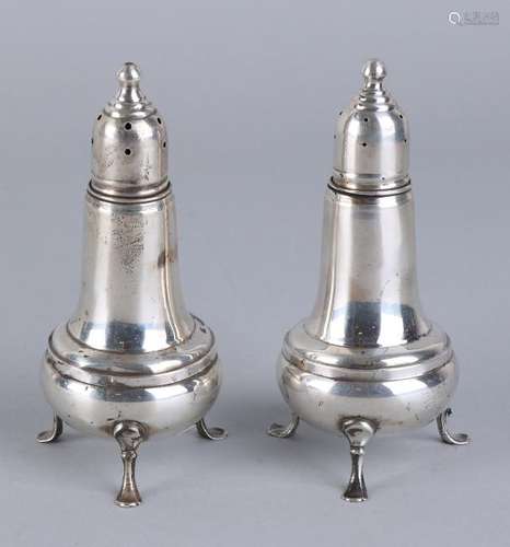 Two silver spreaders, 925/000, with glass inside,