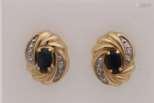 Yellow gold earrings, 585/000, with sapphire and