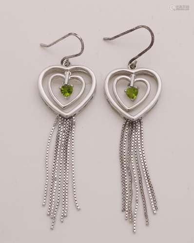 Silver earrings, 925/000, in a heart shape with a