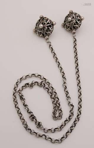 Silver jasseron with openwork balls, 835/000. 80 cm.