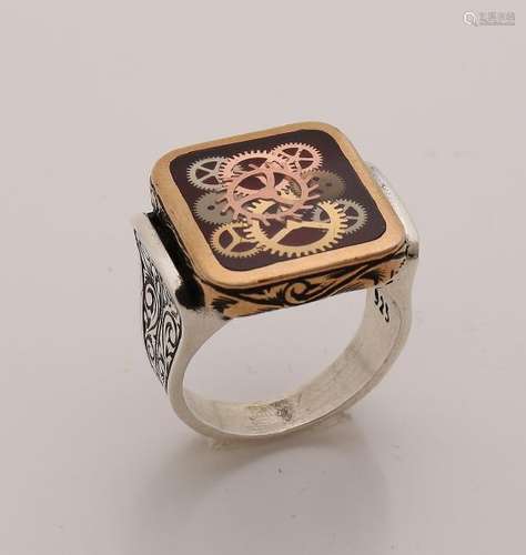 Silver signet ring, 925/000, with machined band and a