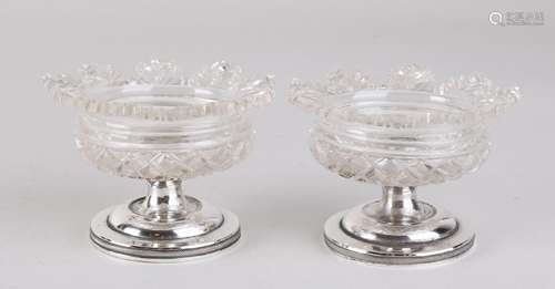 Set crystal tazzas on a silver base, 835/000. Cut