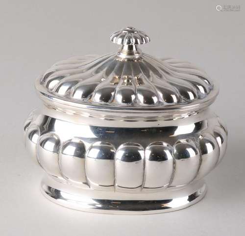 Silver lid box, 835/000, oval-contoured model with