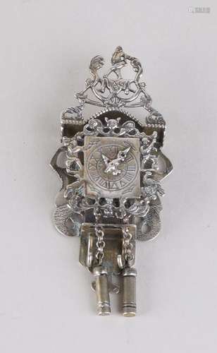 Silver miniature chair clock, 833/000, with sawn vases.