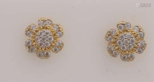 Yellow gold earrings, 585/000, in the shape of a flower