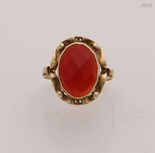 Yellow gold ring, 585/000, with carnelian. Ring with a