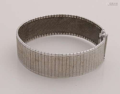 Wide silver bracelet, 835/000, with an ice processing.