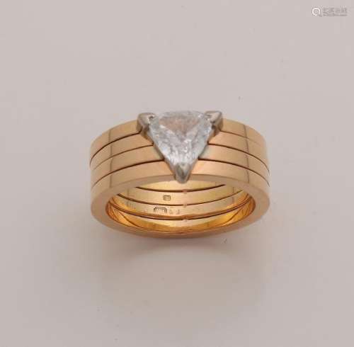 Striking wide red gold ring, 750/000, with a