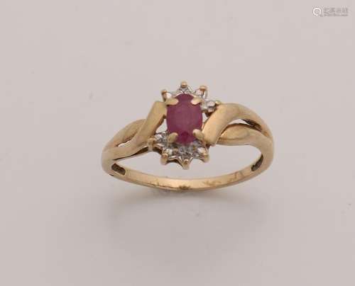 Elegant ring, 416/000, with ruby. Ring with an oval